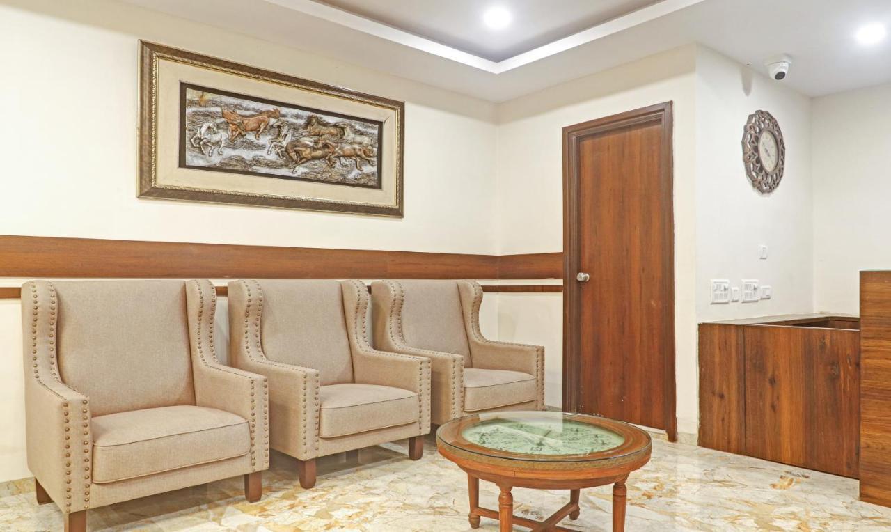 Treebo Arastu Grand Hotel Hyderabad Bagian luar foto