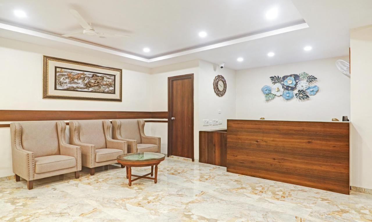 Treebo Arastu Grand Hotel Hyderabad Bagian luar foto