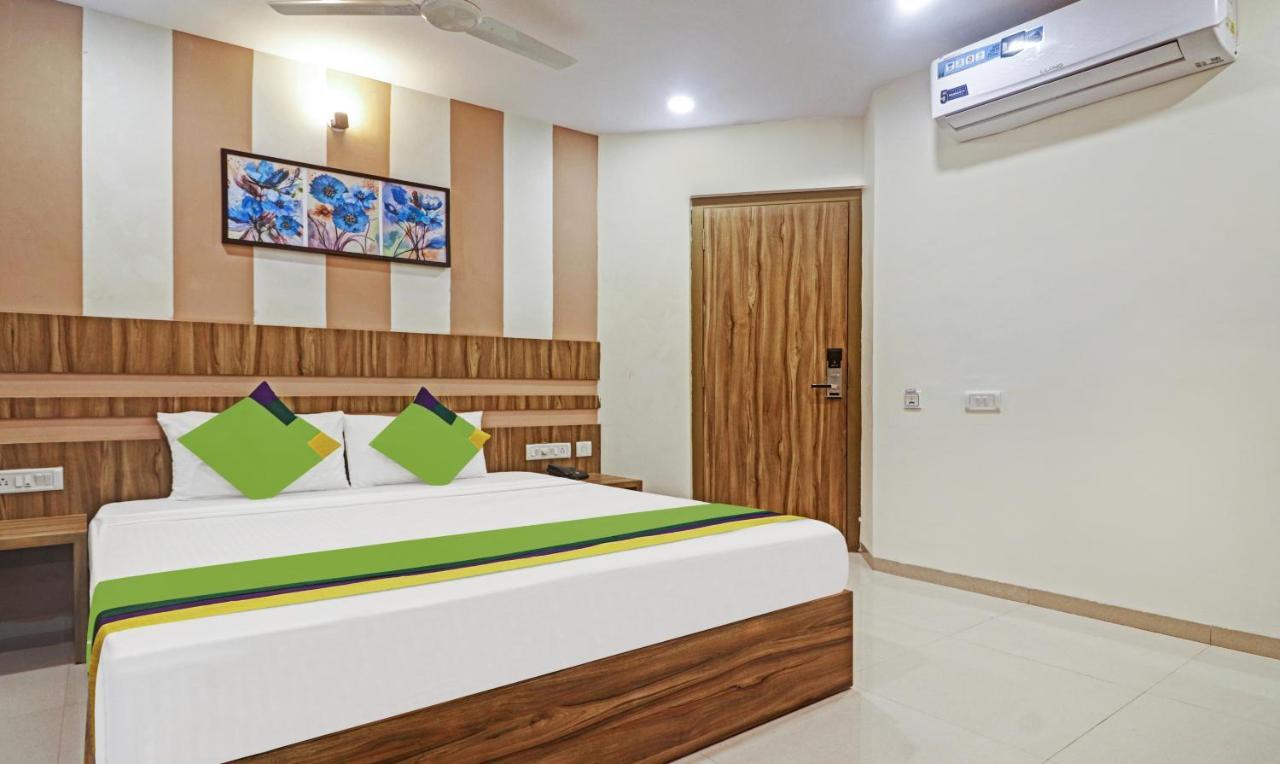 Treebo Arastu Grand Hotel Hyderabad Bagian luar foto